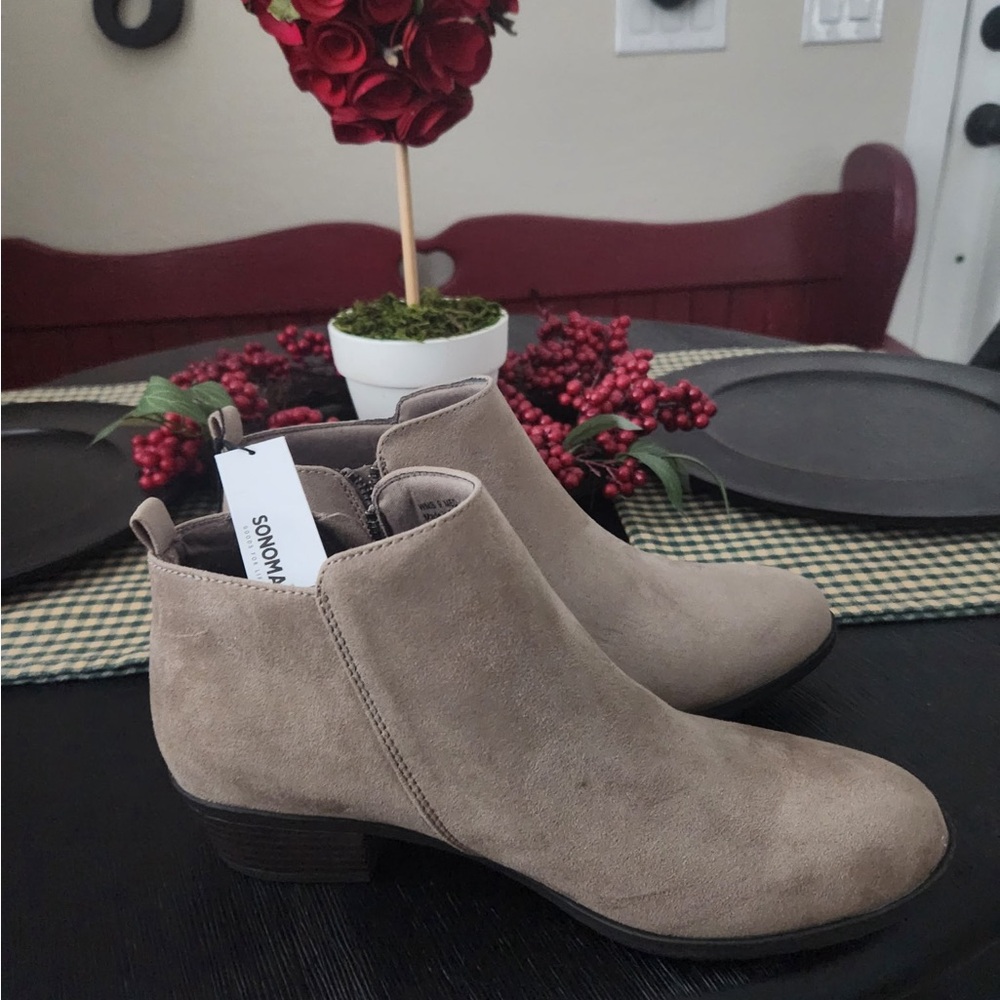 Sonoma Women's Taupe Ankle Booties
